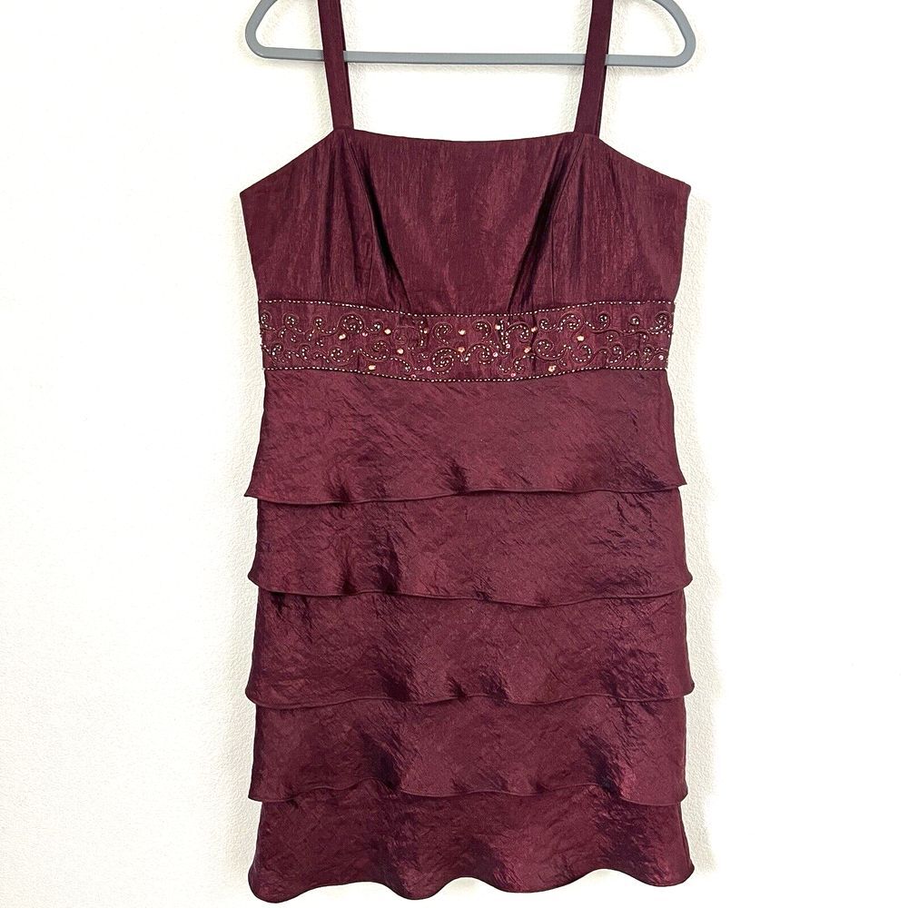 R&M Collection Women Beaded Tiered Dress Petites 14P Burgundy Sleeveless Evening